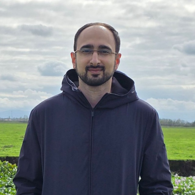 رضا مشهدی آقائی